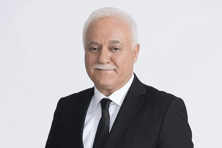 Nihat Hatipoğlu Kimdir?